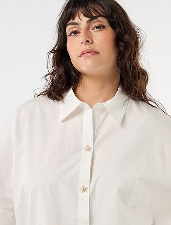 Camisa satinada con botones de estrella de mar