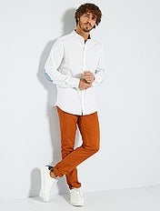 Camisas blancas de Hombre | Kiabi 1 3Camisa blanca: look de noche Camisa blanca con adornos