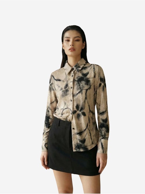 Camisa tejida de terciopelo abstracto para mujer my fashion - Kiabi Camisa tejida de terciopelo abstracto para mujer my fashion - Kiabi