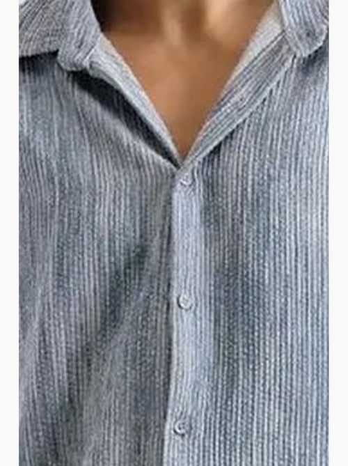 Camisa texturizada extragrande con botones giesto - Kiabi Camisa texturizada extragrande con botones giesto - Kiabi