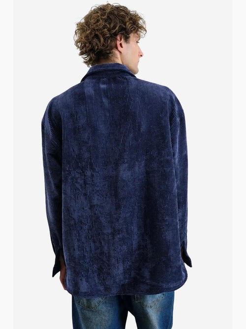 Camisa texturizada extragrande con botones giesto - Kiabi Camisa texturizada extragrande con botones giesto - Kiabi