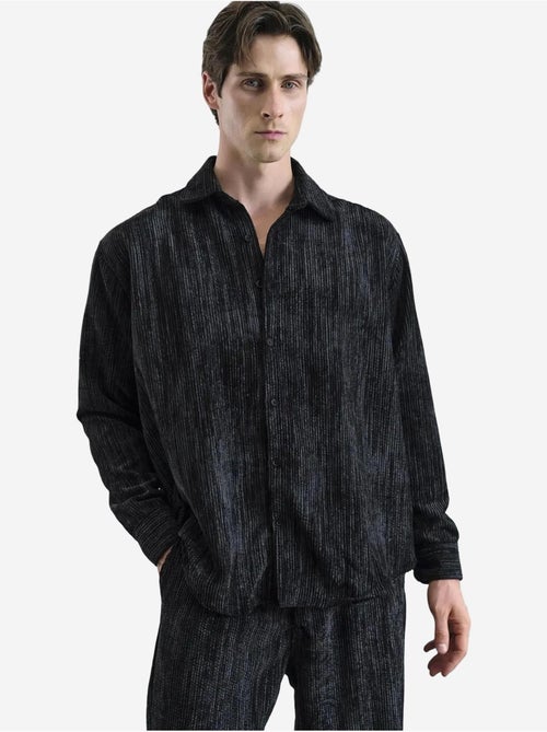 Camisa texturizada extragrande con botones giesto - Kiabi Camisa texturizada extragrande con botones giesto - Kiabi