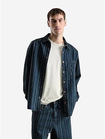 Camisa vaquera a rayas con botones y bolsillo para hombre de giesto