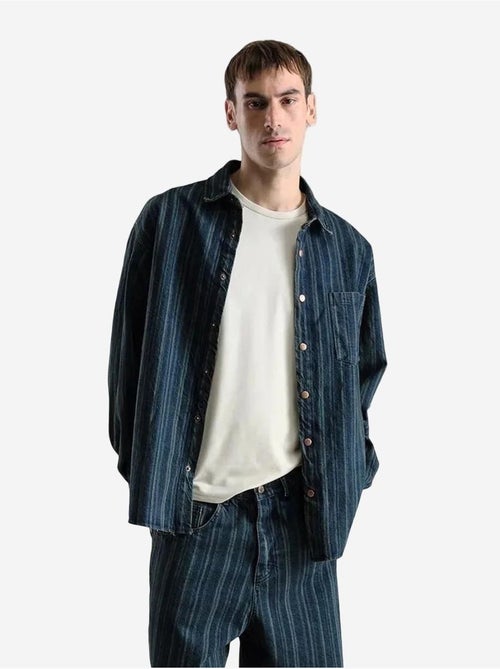 Camisa vaquera a rayas con botones y bolsillo para hombre de giesto - Kiabi Camisa vaquera a rayas con botones y bolsillo para hombre de giesto - Kiabi