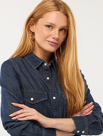 Camisa vaquera con 2 bolsillos de parche con solapa en el pecho