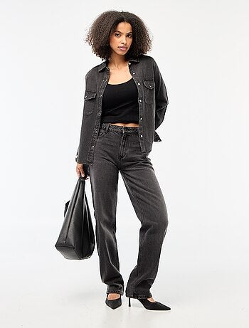 Camisa vaquera con 2 bolsillos de parche con solapa en el pecho