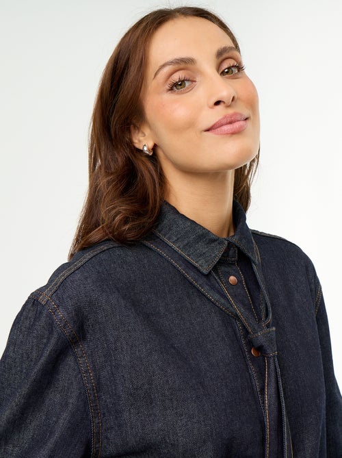 Camisa vaquera con cuello camisero con lazada - Kiabi Camisa vaquera con cuello camisero con lazada - Kiabi