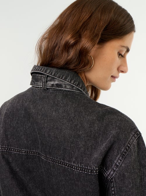Camisa vaquera con cuello camisero con lazada - Kiabi Camisa vaquera con cuello camisero con lazada - Kiabi