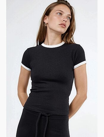 Camiseta acanalada de manga corta con cuello redondo busem