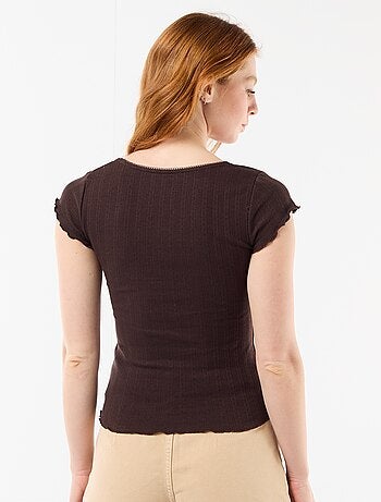 Camiseta acanalada de manga corta con mangas con volantes