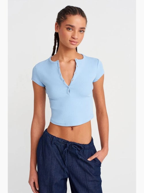 Camiseta ajustada corta canalé manga corta dilvin - Kiabi Camiseta ajustada corta canalé manga corta dilvin - Kiabi