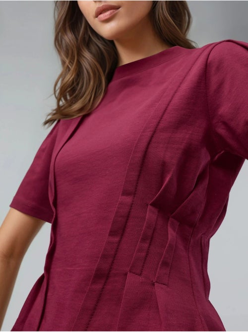Camiseta ajustada de cuello redondo hiccup - Kiabi Camiseta ajustada de cuello redondo hiccup - Kiabi