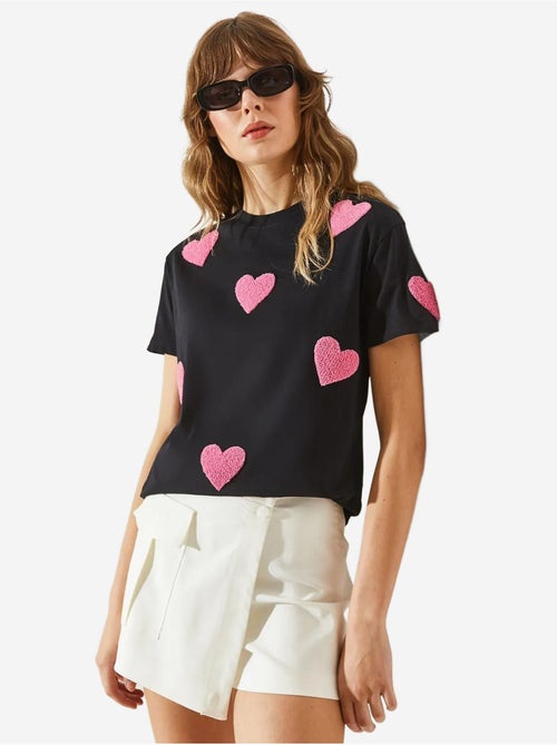 Camiseta básica con corazón bordado lucci - Kiabi