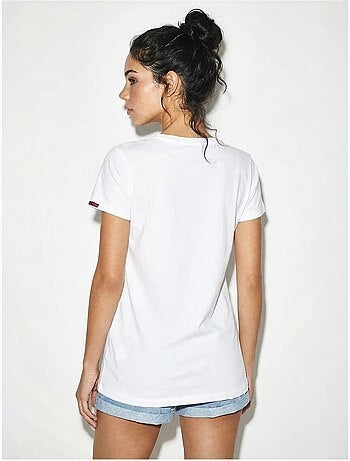 Camiseta básica con cuello en u bordado lucci