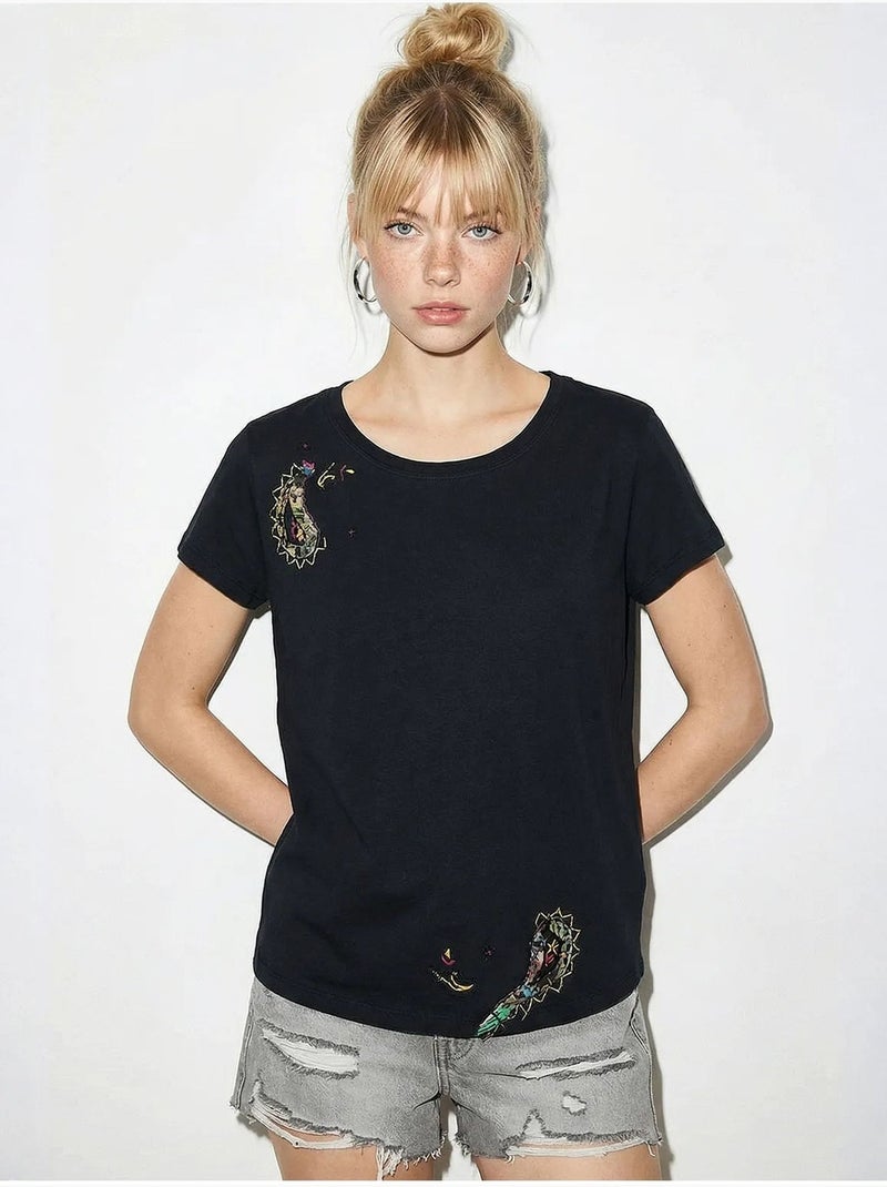 Camiseta básica con cuello en u bordado lucci Negro - Kiabi
