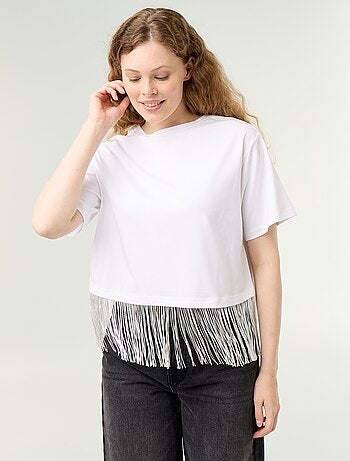 Camiseta básica con flecos