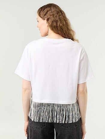 Camiseta básica con flecos