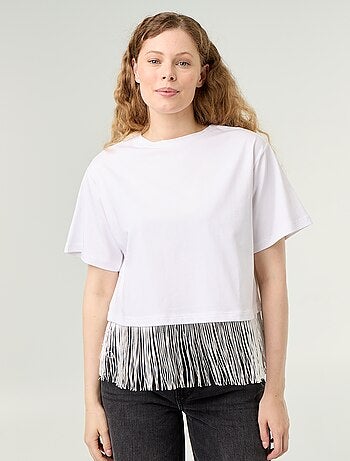 Camiseta básica con flecos