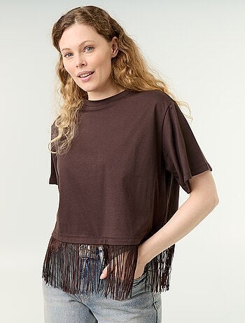 Camiseta básica con flecos