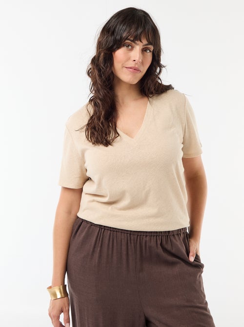 Camiseta básica cuello en pico y manga corta - Kiabi
