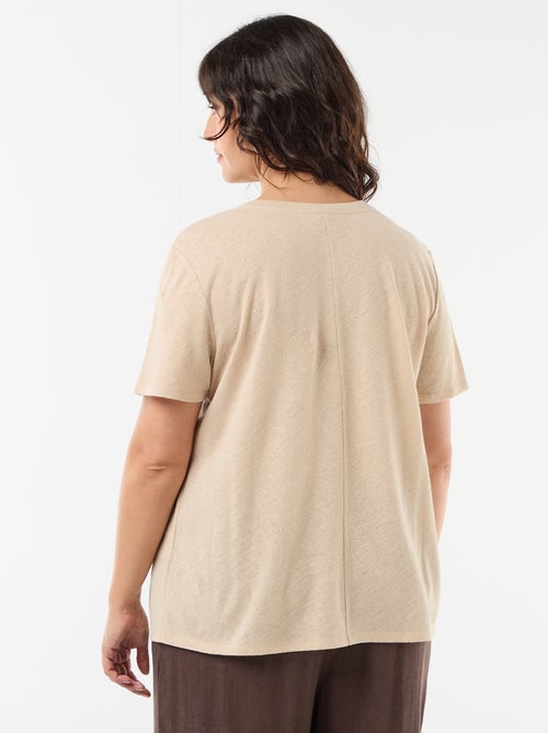 Camiseta básica cuello en pico y manga corta - Kiabi