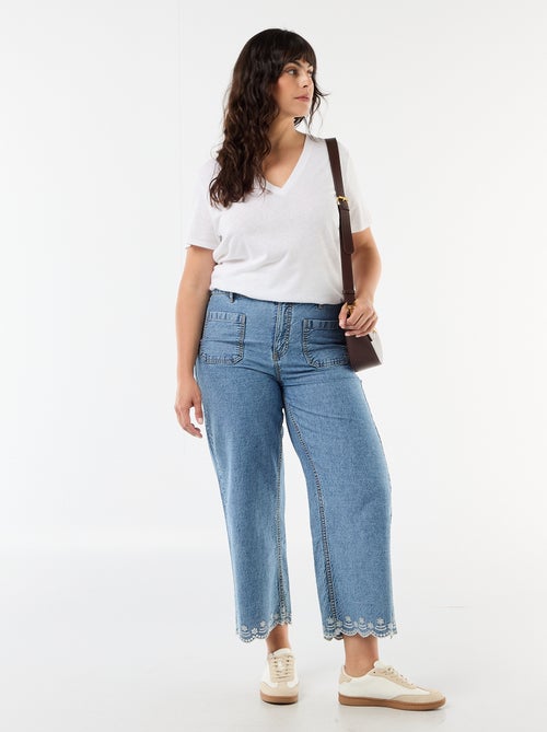 Camiseta básica cuello en pico y manga corta - Kiabi