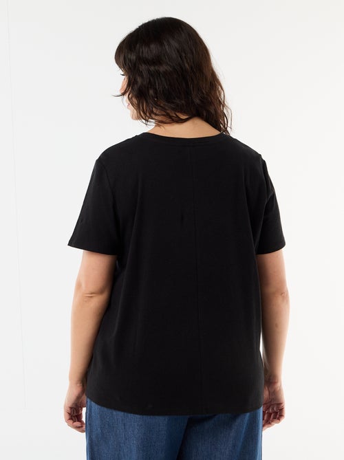 Camiseta básica cuello en pico y manga corta - Kiabi