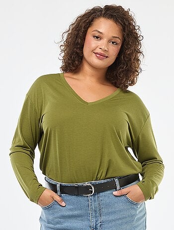 Camiseta básica cuello en V y manga 3/4