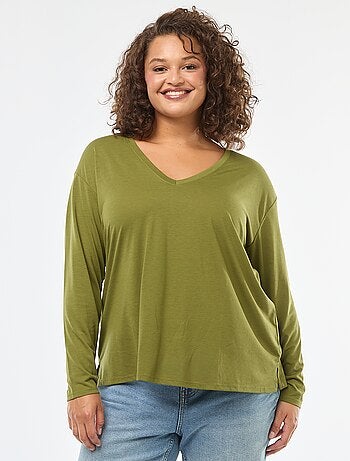 Camiseta básica cuello en V y manga 3/4
