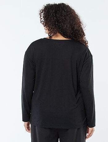 Camiseta básica cuello en V y manga 3/4