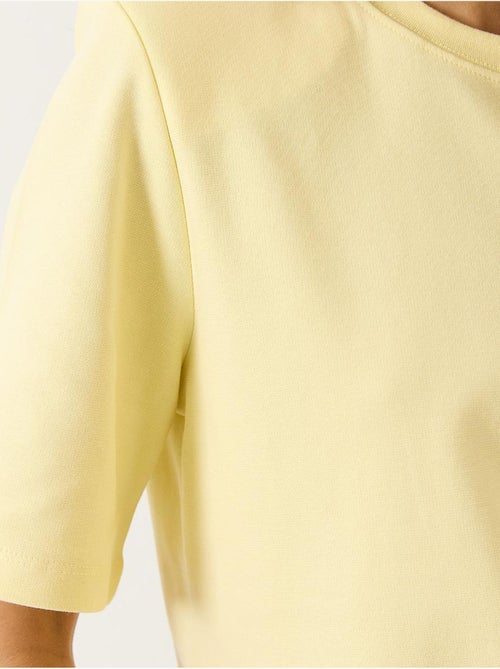 Camiseta básica de algodón acolchada con cuello redondo lucci - Kiabi Camiseta básica de algodón acolchada con cuello redondo lucci - Kiabi