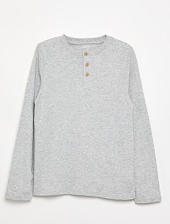 Camiseta básica de cuello tunecino