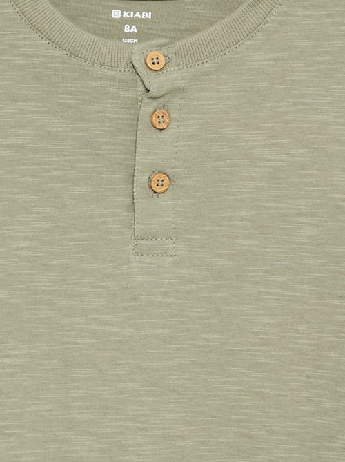 Camiseta básica de cuello tunecino - Kiabi Camiseta básica de cuello tunecino - Kiabi
