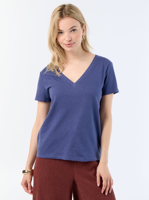 Camiseta básica de manga corta con cuello en pico - Kiabi Camiseta básica de manga corta con cuello en pico - Kiabi