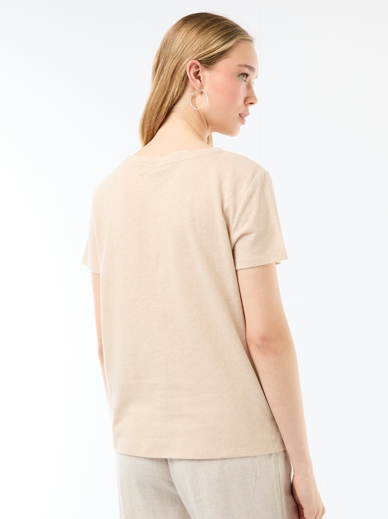 Camiseta básica de manga corta con cuello en pico Blanco - Kiabi