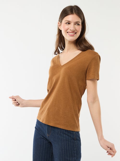 Camiseta básica de manga corta con cuello en pico - Kiabi