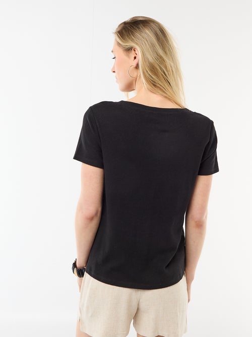 Camiseta básica de manga corta con cuello en pico - Kiabi