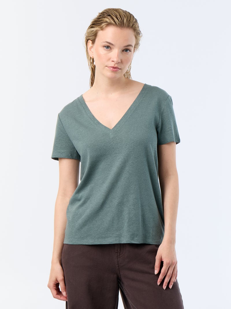 Camiseta básica de manga corta con cuello en pico Verde - Kiabi