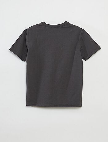 Camiseta básica de manga corta con cuello redondo