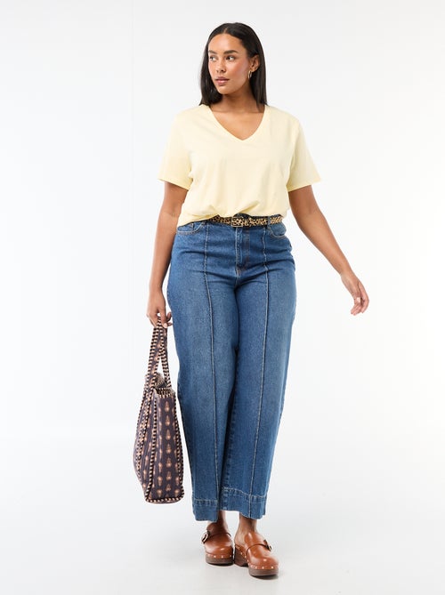 Camiseta básica de manga corta y cuello en pico - Kiabi