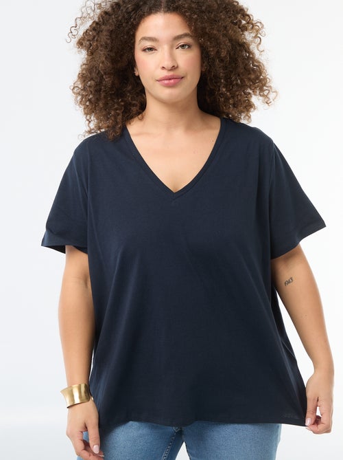 Camiseta básica de manga corta y cuello en pico - Kiabi