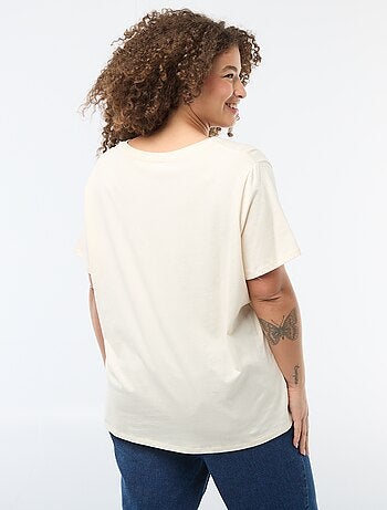 Camiseta básica de manga corta y cuello en pico