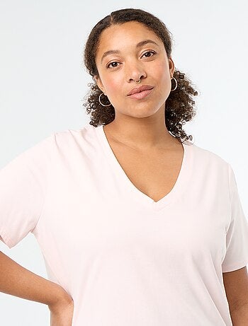 Camiseta básica de manga corta y cuello en pico