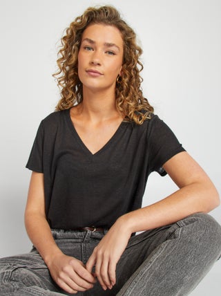 Camiseta básica de mezcla de lino con cuello de pico