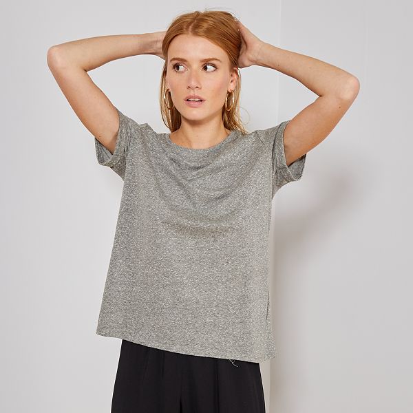 camiseta gris mujer