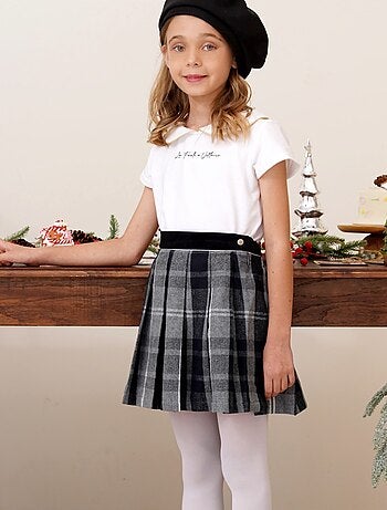 Camiseta Blanca de Manga Corta para Niña | Cuello Claudine | SOPHIA