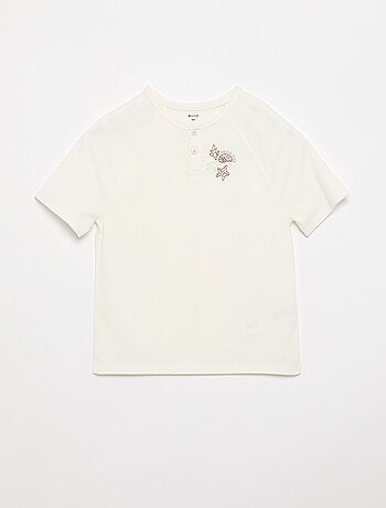 Camiseta bordada de manga corta