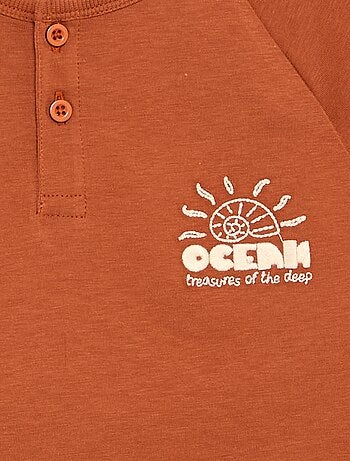 Camiseta bordada de manga corta