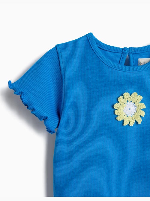 Camiseta bordado floral, MO Fashion - Kiabi Camiseta bordado floral, MO Fashion - Kiabi