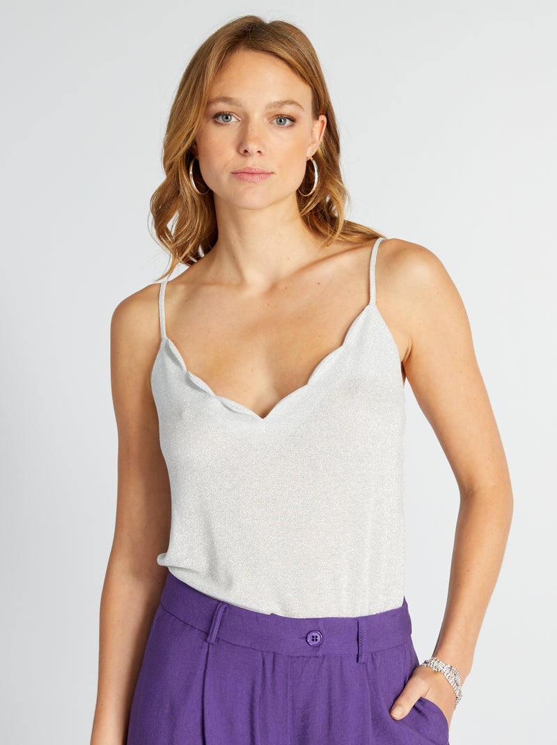 Camiseta brillante con cuello festoneado BEIGE - Kiabi